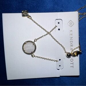 Kendra Scott Volleyball Gold Short Pendant Necklace in White Mother-of-Pearl